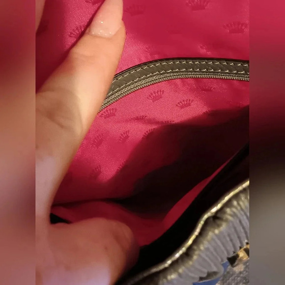 Juicy Couture Gray Pebbled Leather Purse Shoulder Bag Zipped Foldover - Picture 7 of 8